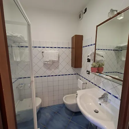 Costa Di Kair Ed Din 酒店 斯佩隆加